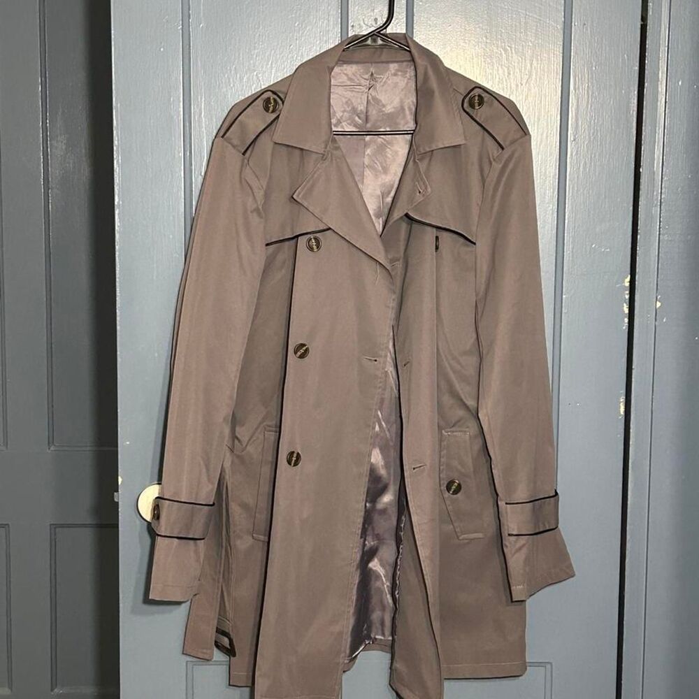 Women's Tan Coat